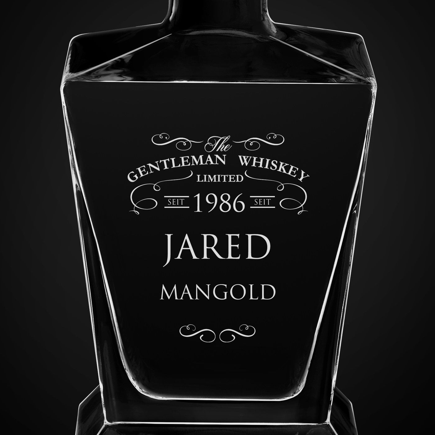 Pyramid Whisky Karaffe mit Gravur für einen echten Gentleman zum Geburtstag