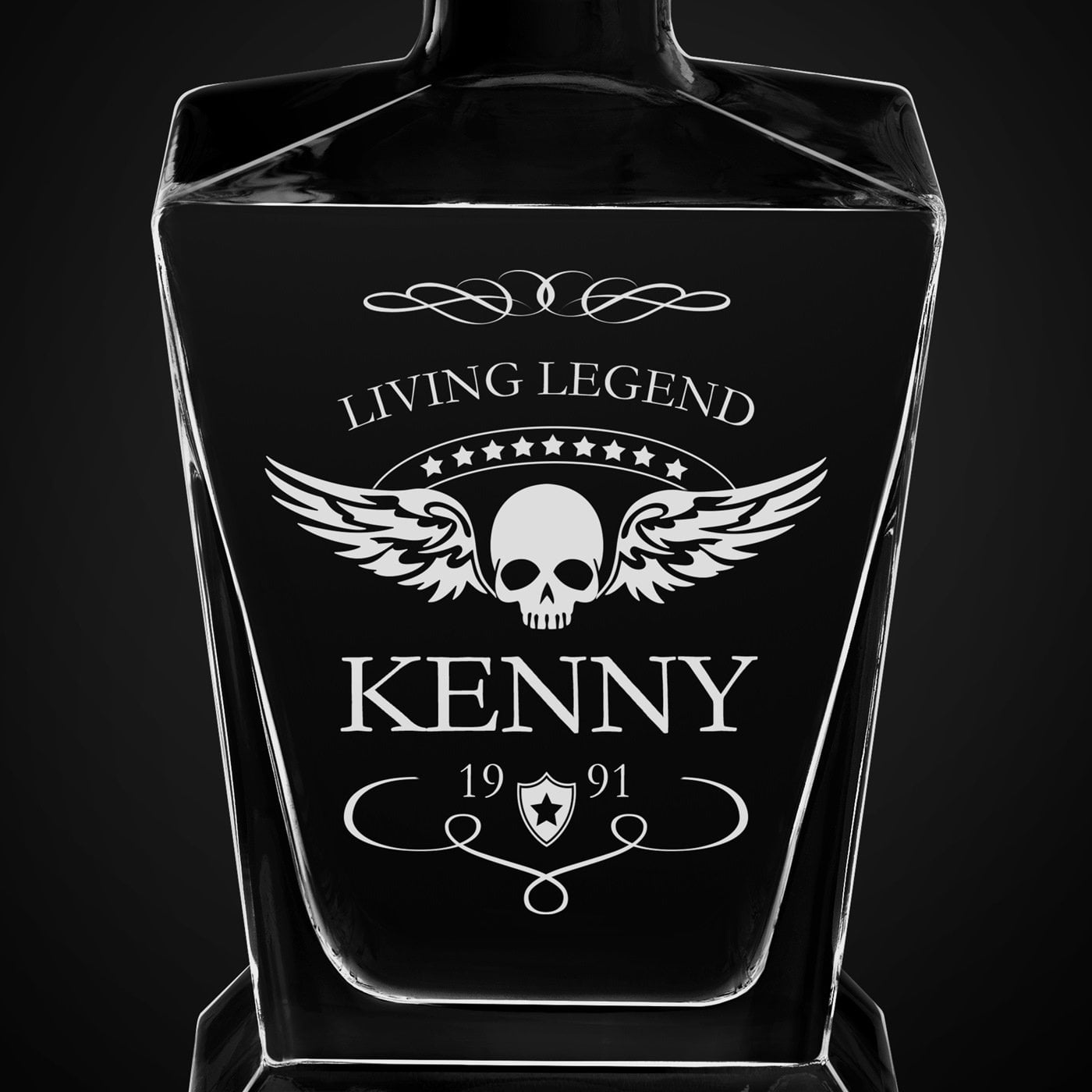 Pyramid Whisky Karaffe mit Gravur für einen Motorradfan zum Geburtstag