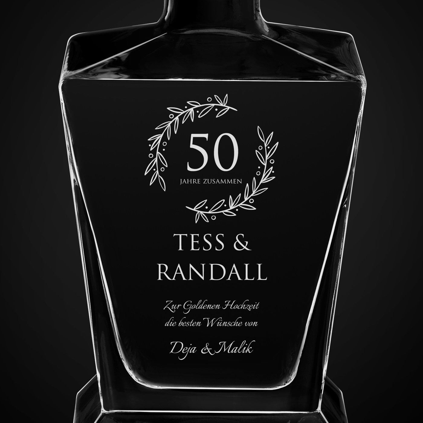 Pyramid Whisky Karaffe mit Gravur für ein Ehepaar zum 50. Hochzeitstag