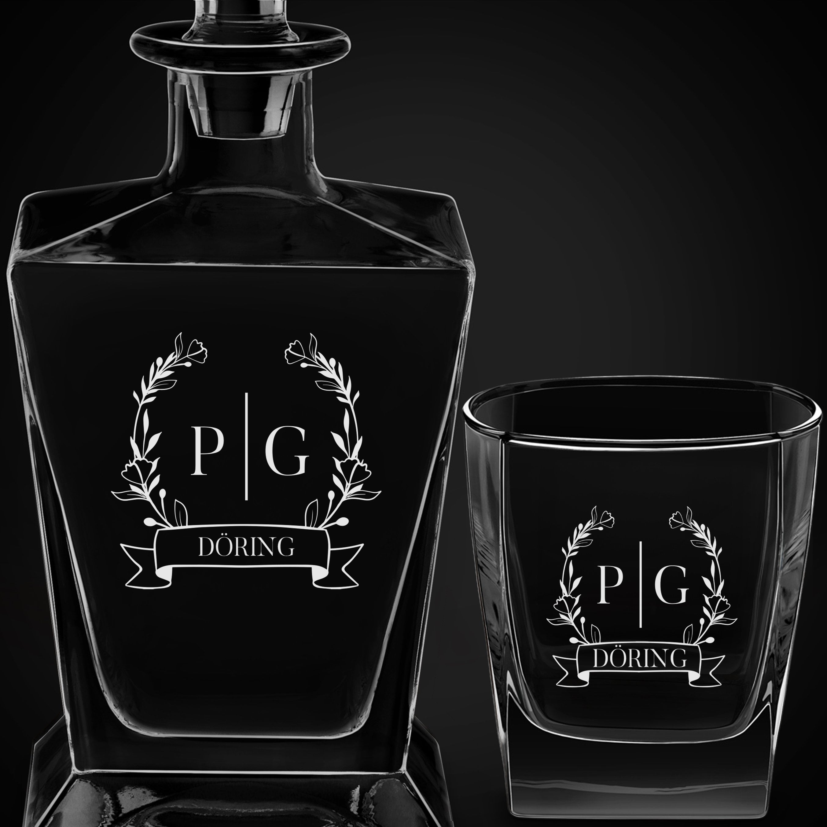 Pyramid Whisky Karaffe mit 4 Gläsern und Gravur für ein Paar zur Einweihungsfeier, Hochzeit