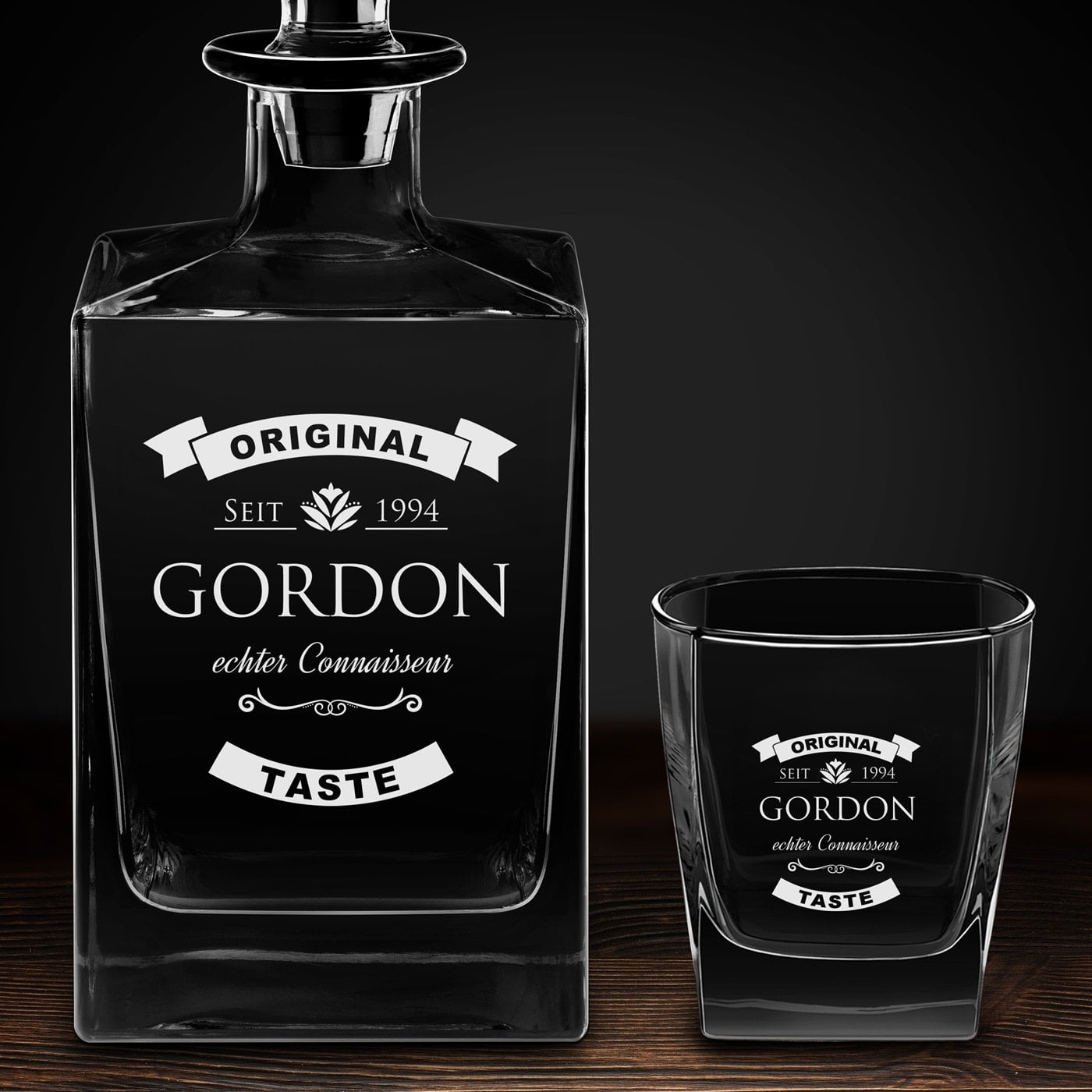 Cube Whisky Karaffe mit 2 Gläsern und Gravur für einen Whiskygenießer zum Geburtstag