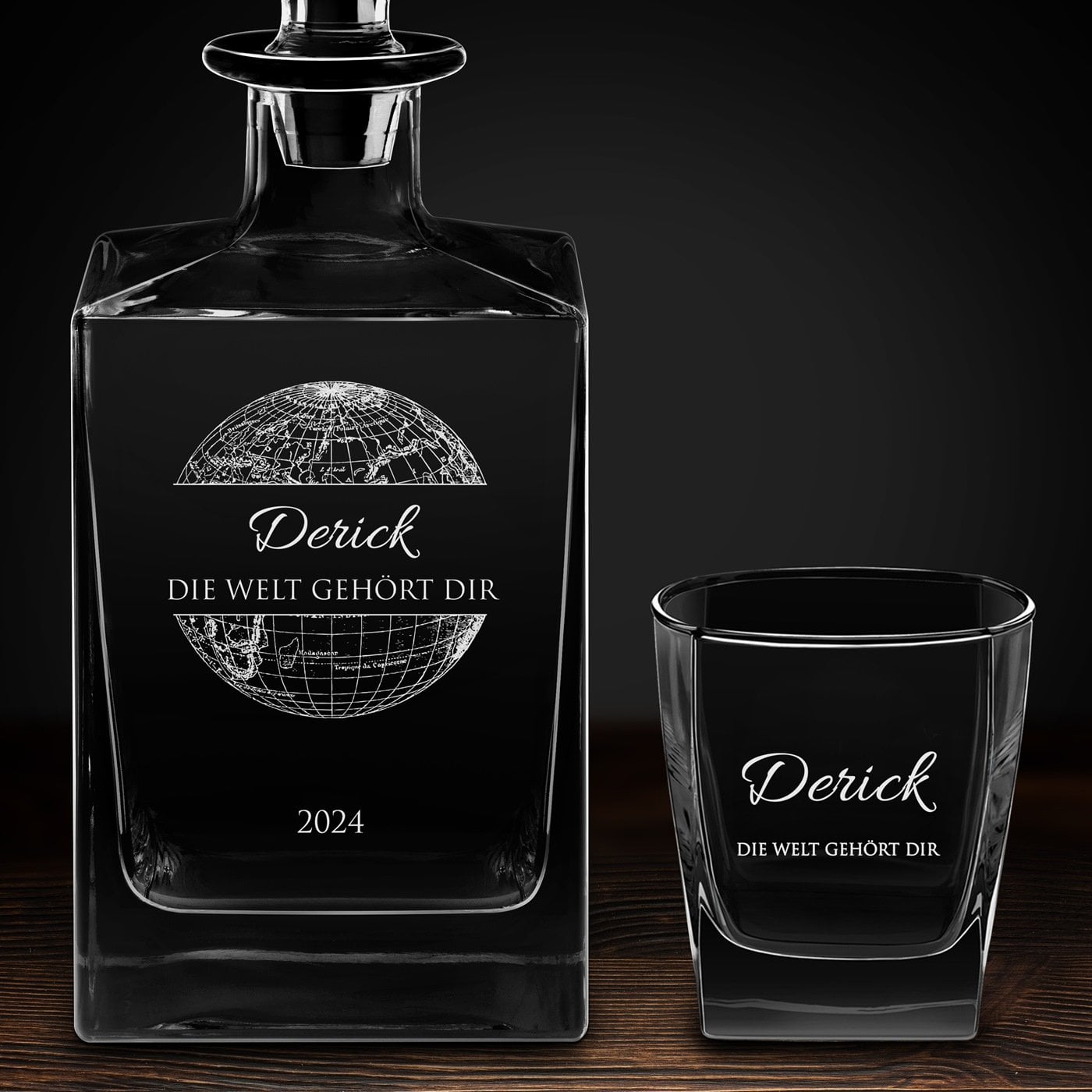 Cube Whisky Karaffe mit 6 Gläsern und Gravur für einen Reisefan zum Jubiläum