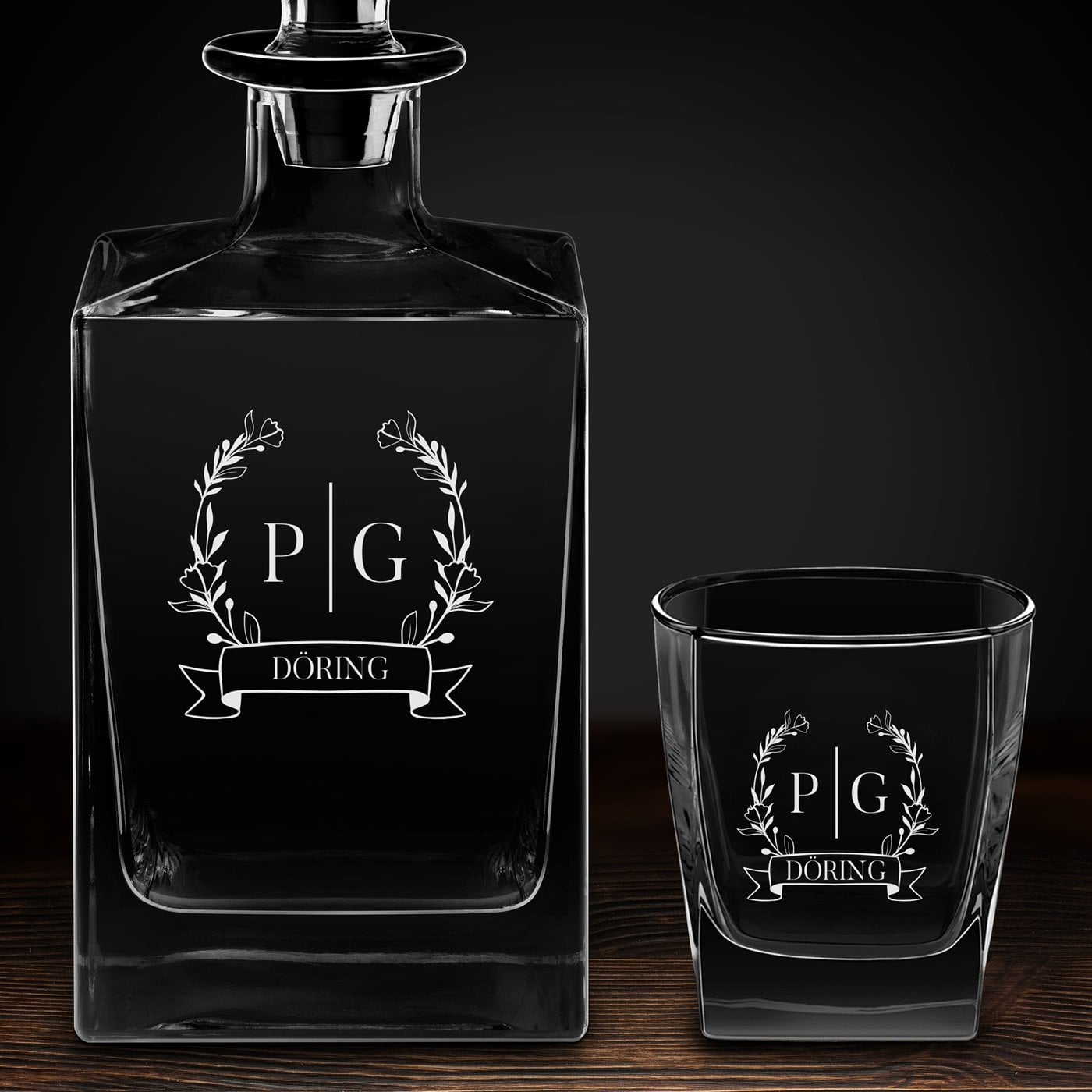 Cube Whisky Karaffe mit 4 Gläsern und Gravur für ein Paar zur Hochzeit oder zum Hochzeitsjubiläum