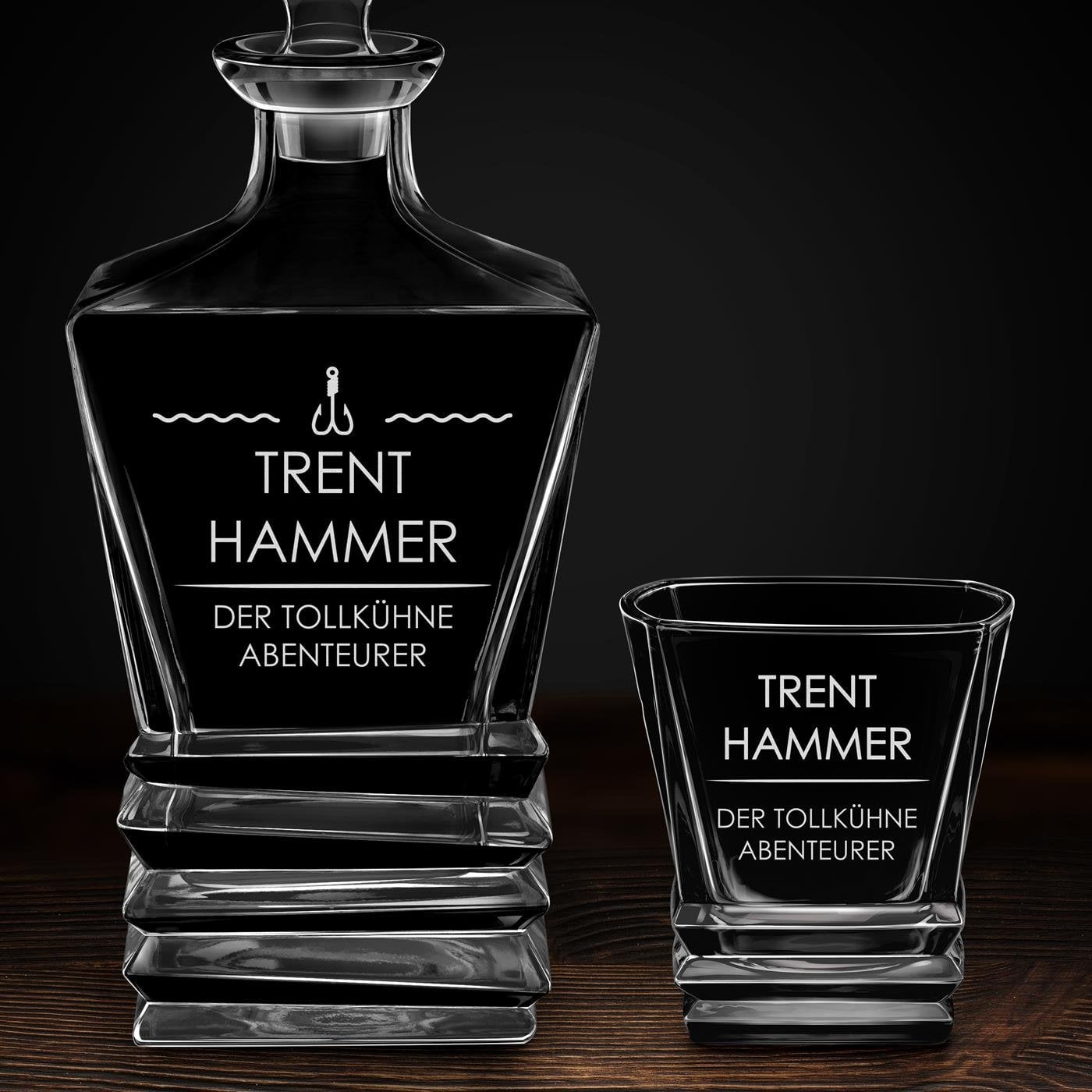 Geometric Whisky Karaffe mit 4 Gläsern und Gravur für einen Reisebegeisterten