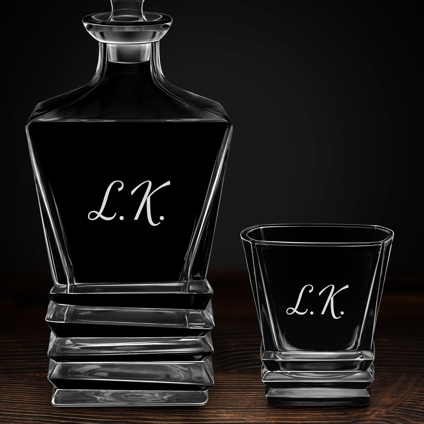 Geometric Whisky Karaffe mit 2 Gläsern und Gravur und Initialen