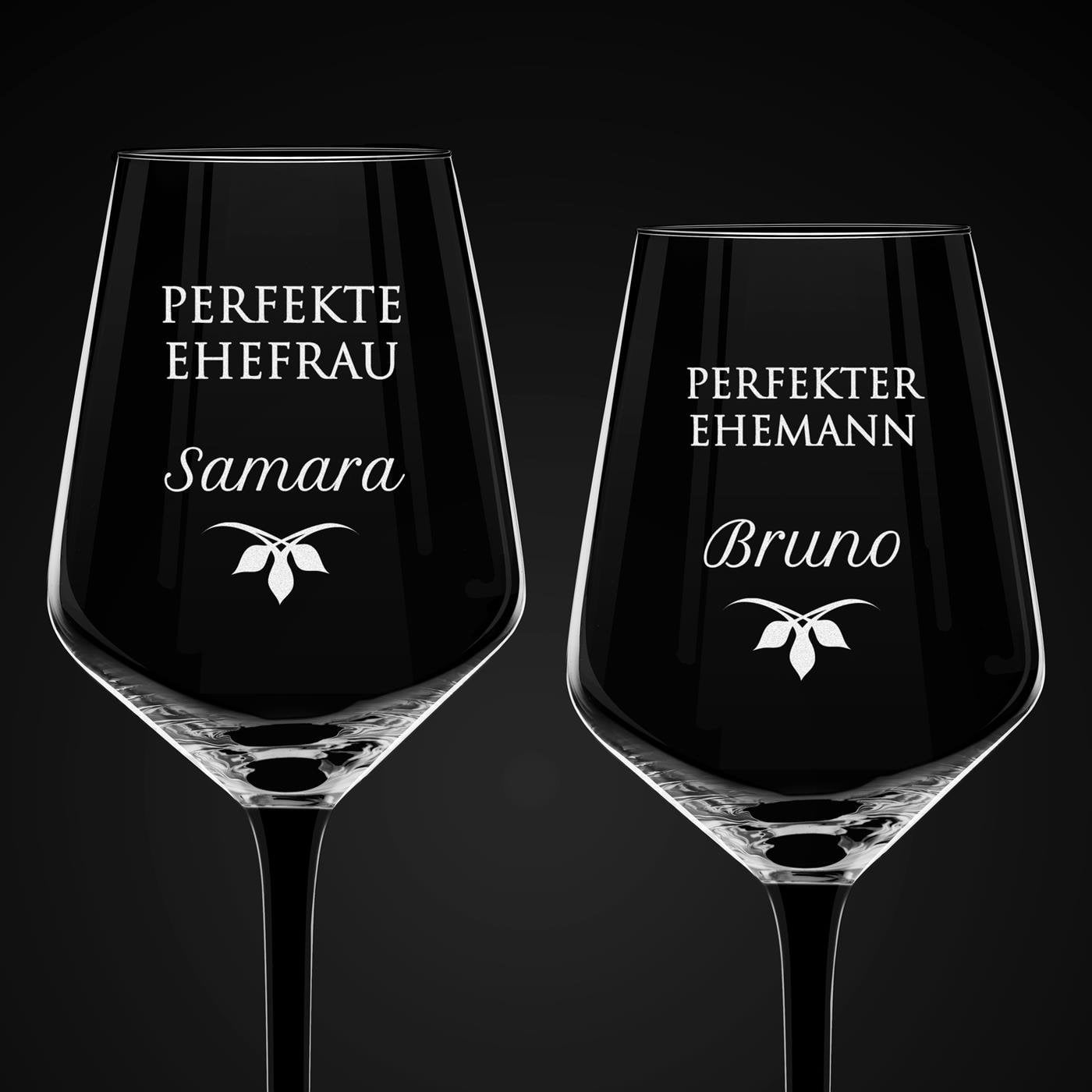 2er Rubin Weingläser Set mit Gravur und schwarzem Stiel für ein Paar zur Hochzeit