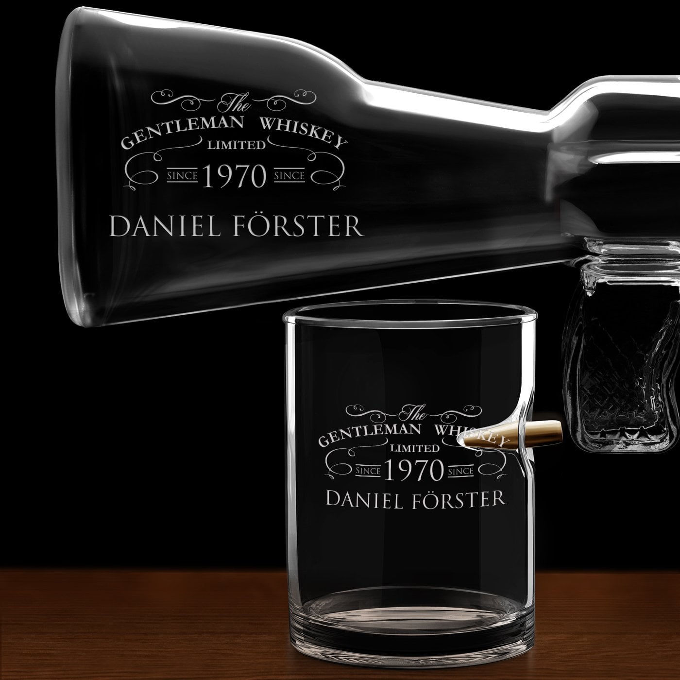 Whisky Karaffe in Gewehrform mit 4 Gläsern mit Gravur für einen Gentleman