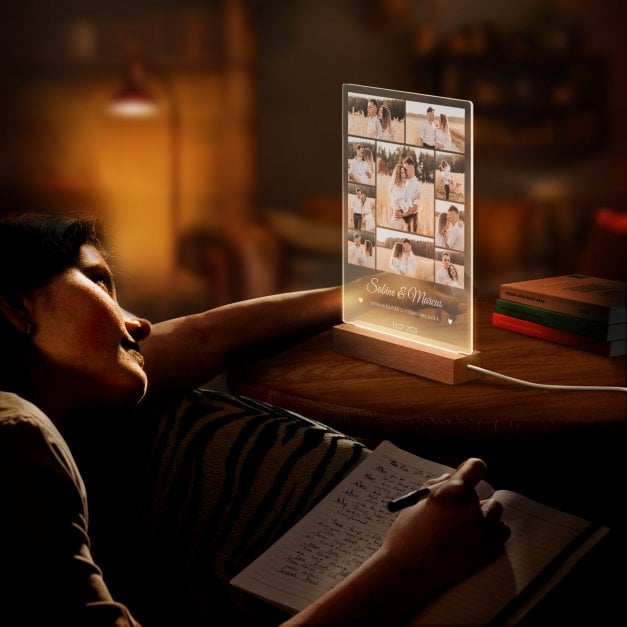 Beleuchteter LED-Rahmen mit eigenen Fotos und Holzständer Größe XL für ein Hochzeitspaar