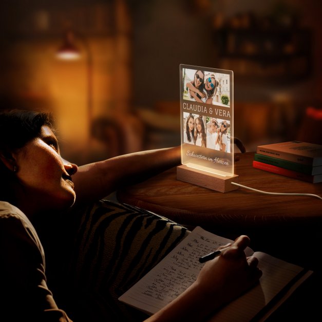 Beleuchteter LED-Rahmen mit eigenen Fotos und Holzständer Größe L für Ihre Freundin Schwester