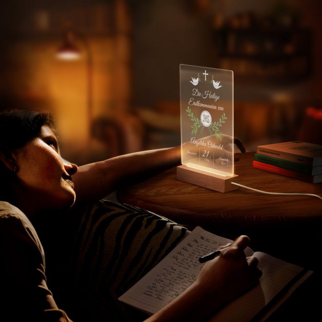 Beleuchteter LED-Rahmen mit eigenen Fotos und Holzständer Größe L für für ein Mädchen zur Kommunion