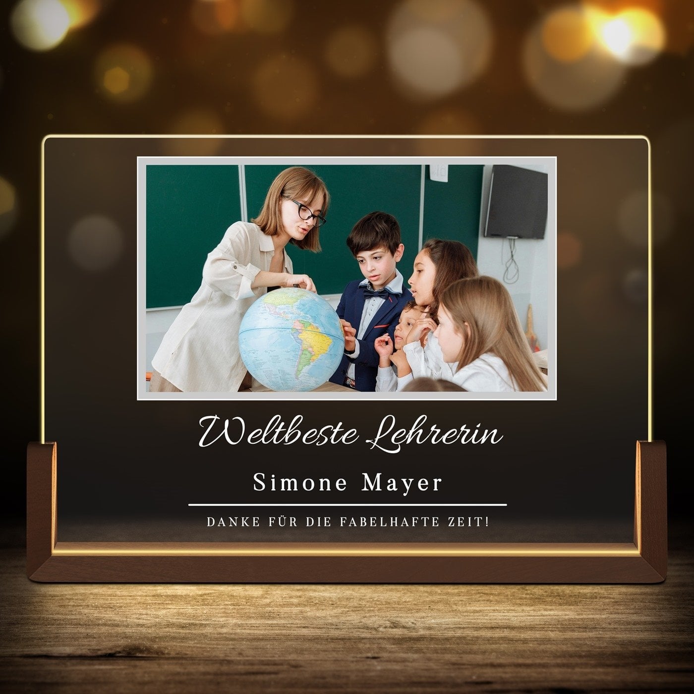 Horizontales Acrylglas mit aufgedruckten Fotos und Holzständer mit LED-Beleuchtung Größe XL für Ihre Klassenlehrerin Erzieherin