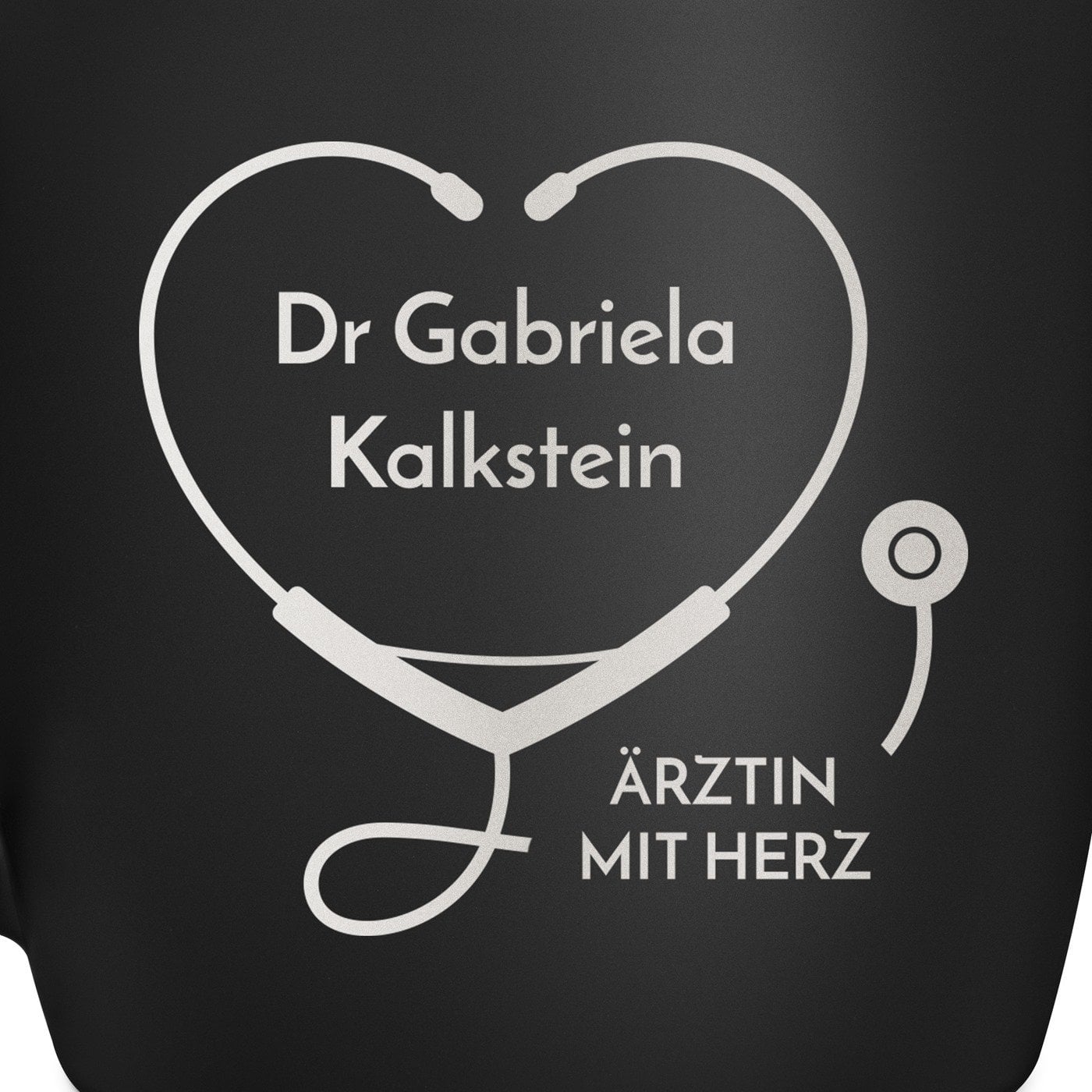 Keramikbecher mit Gravur Schwarz/Matt für eine Ärztin