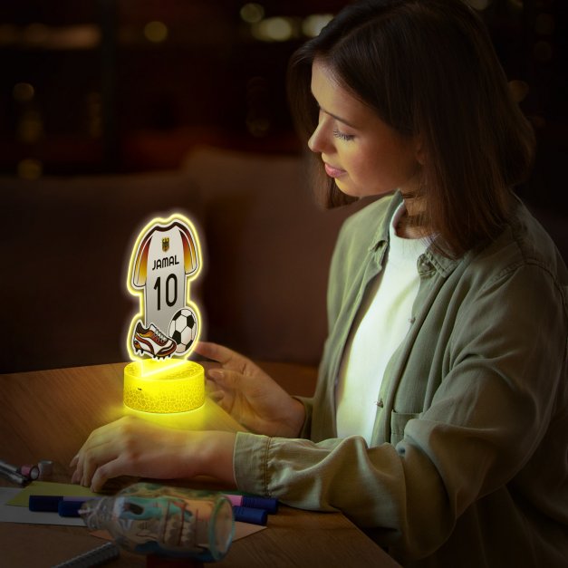 Nachtlicht mit buntem Aufdruck und LED-Sockel für einen Fußballspieler Fußballfan zum Geburtstag Ehrentag
