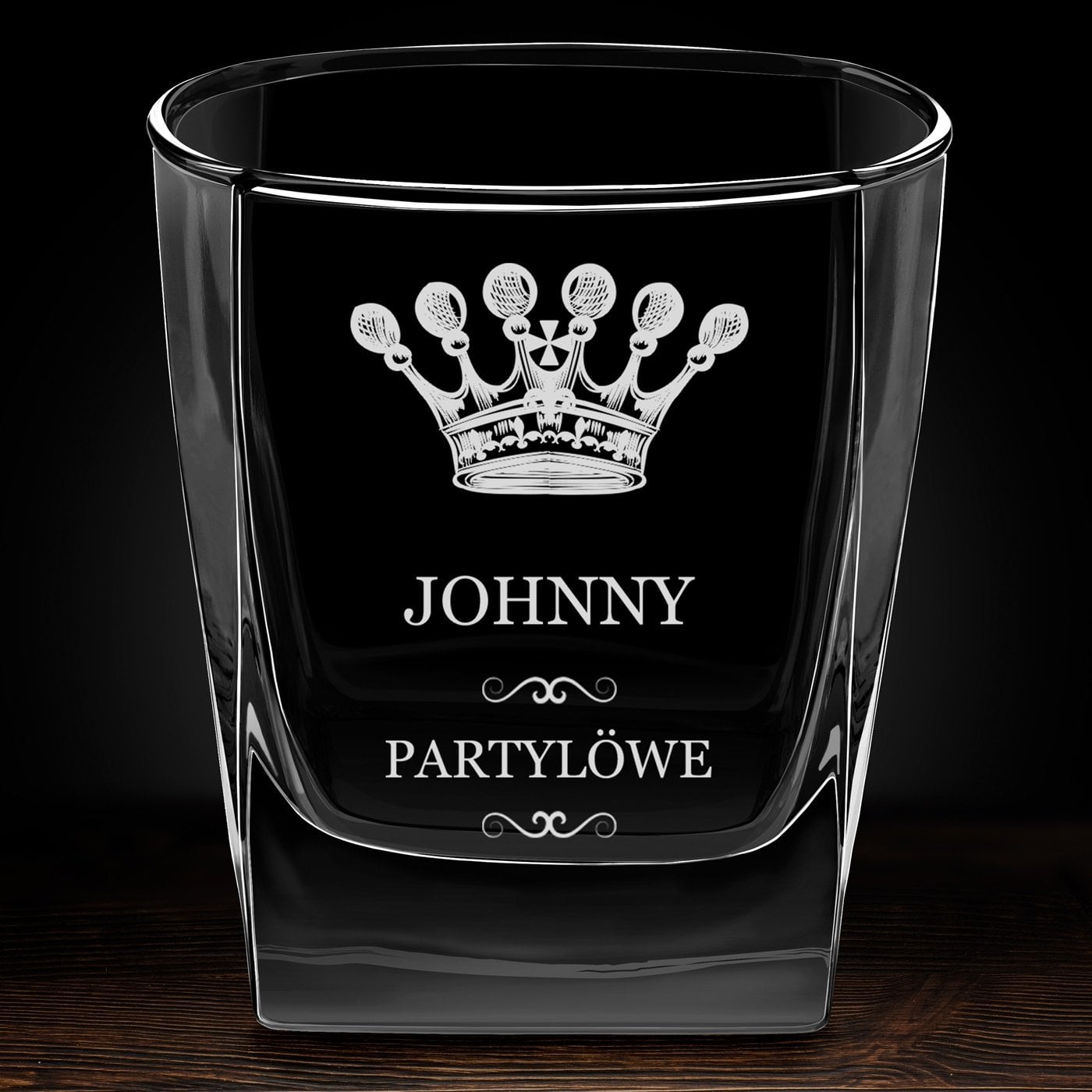 Whisky Glas mit Gravur für einen Partymenschen
