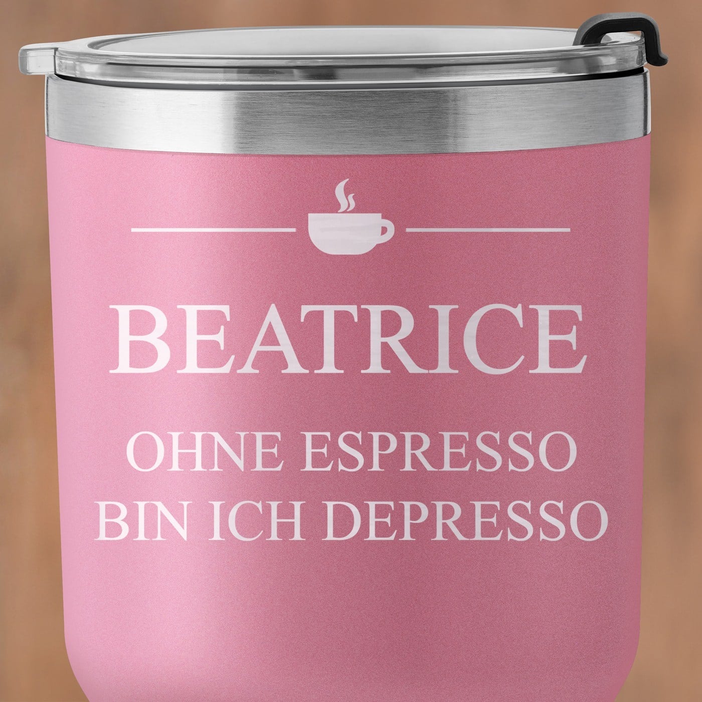 Pink Thermobecher mit transparentem Deckel und Gravur für eine Frau