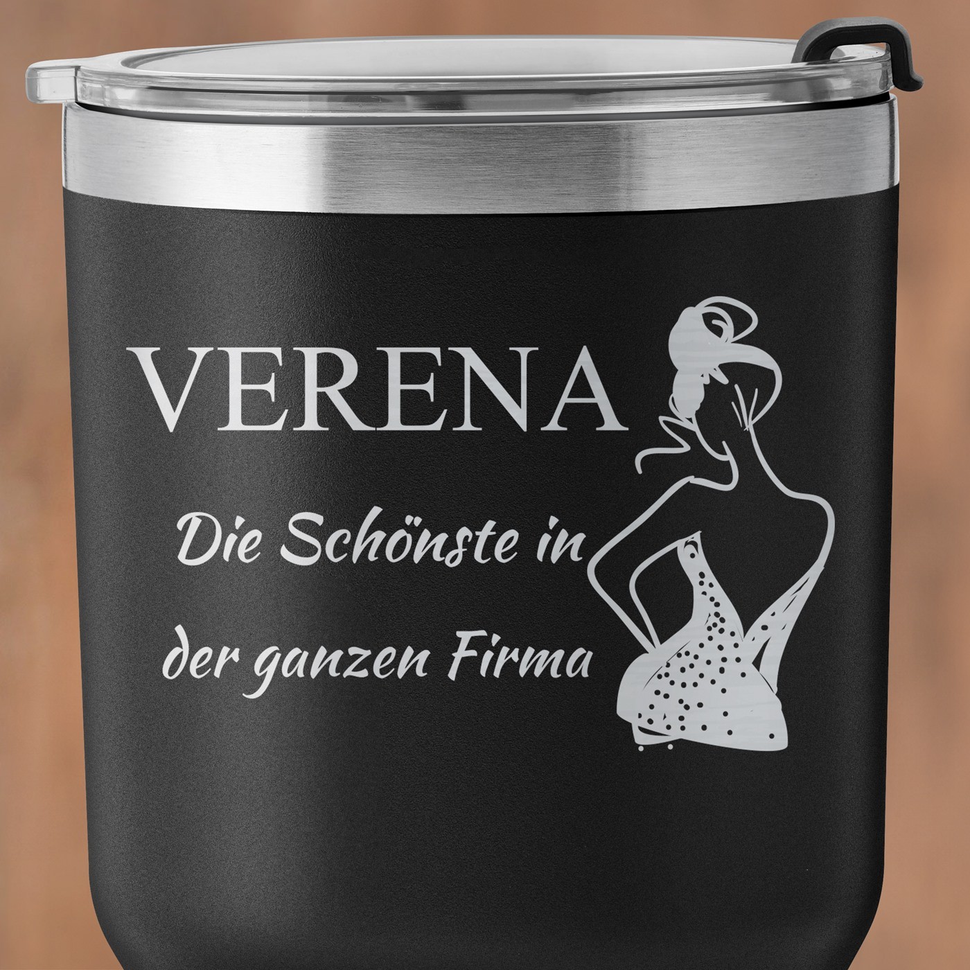Schwarzer Thermobecher mit transparentem Deckel und Gravur für sie Ihre Mitarbeiterin Sekretärin zum Ehrentag
