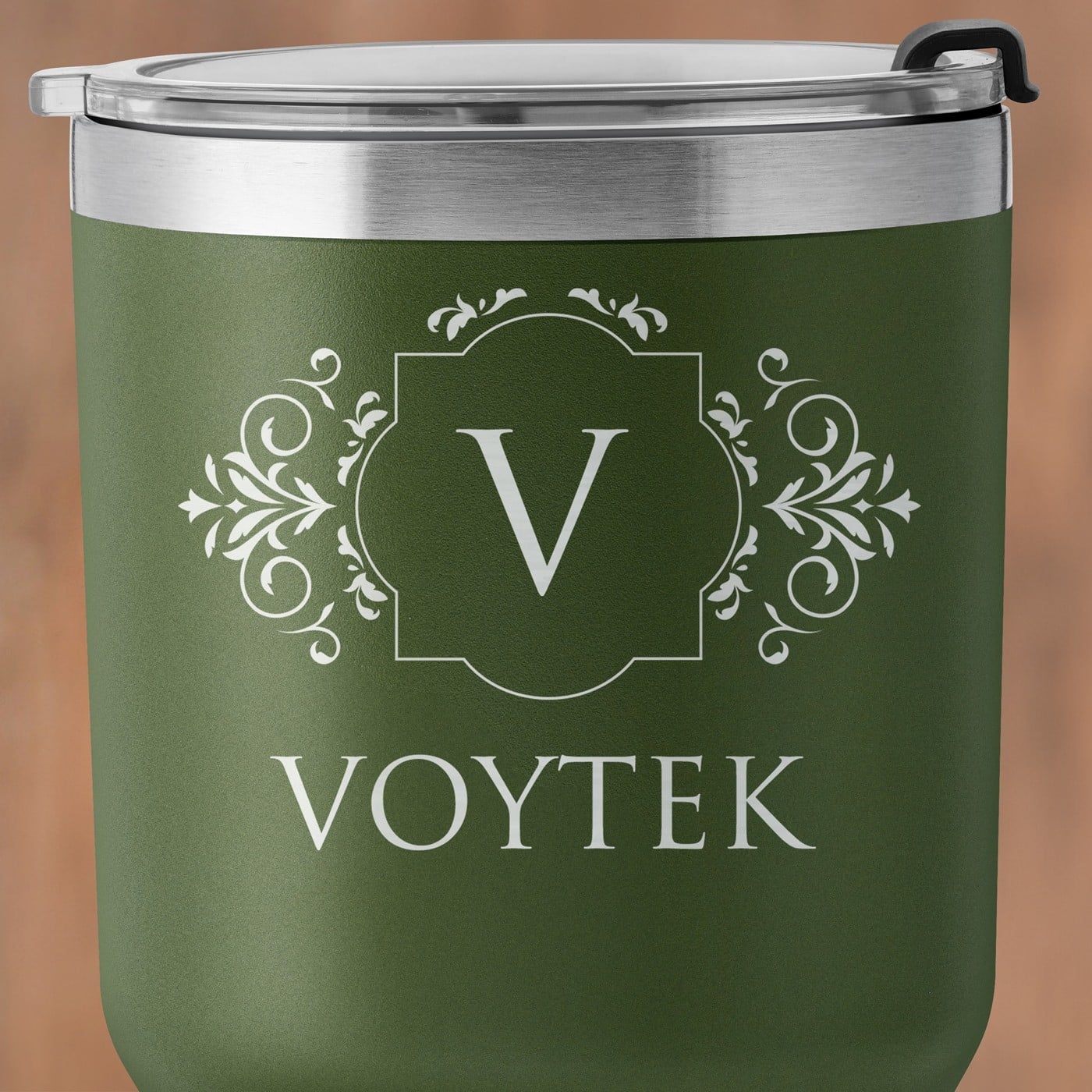 Grüner Thermobecher mit transparentem Deckel und Gravur für einen Gentleman zum Ehrentag
