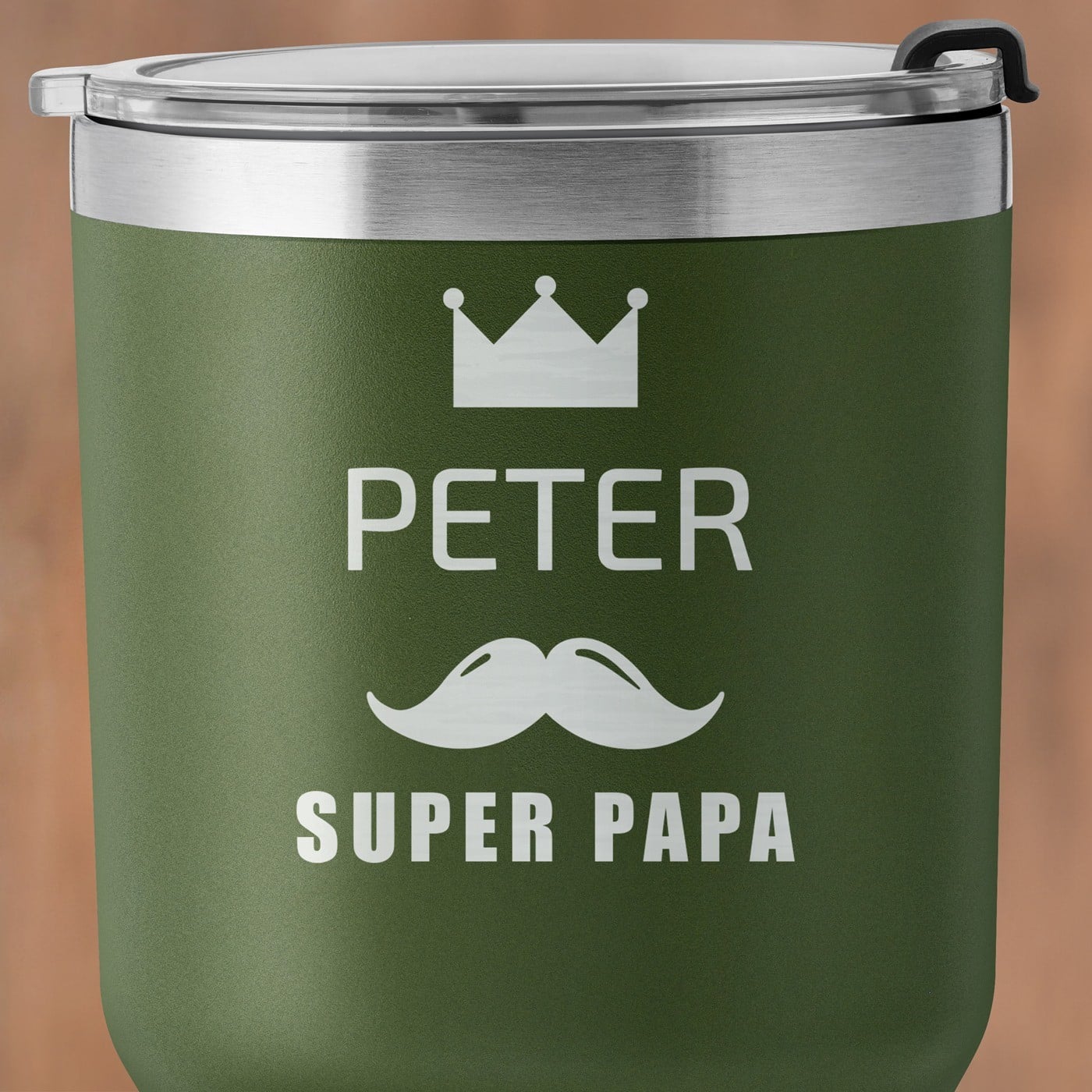 Grüner Thermobecher mit transparentem Deckel und Gravur für Ihren Papa