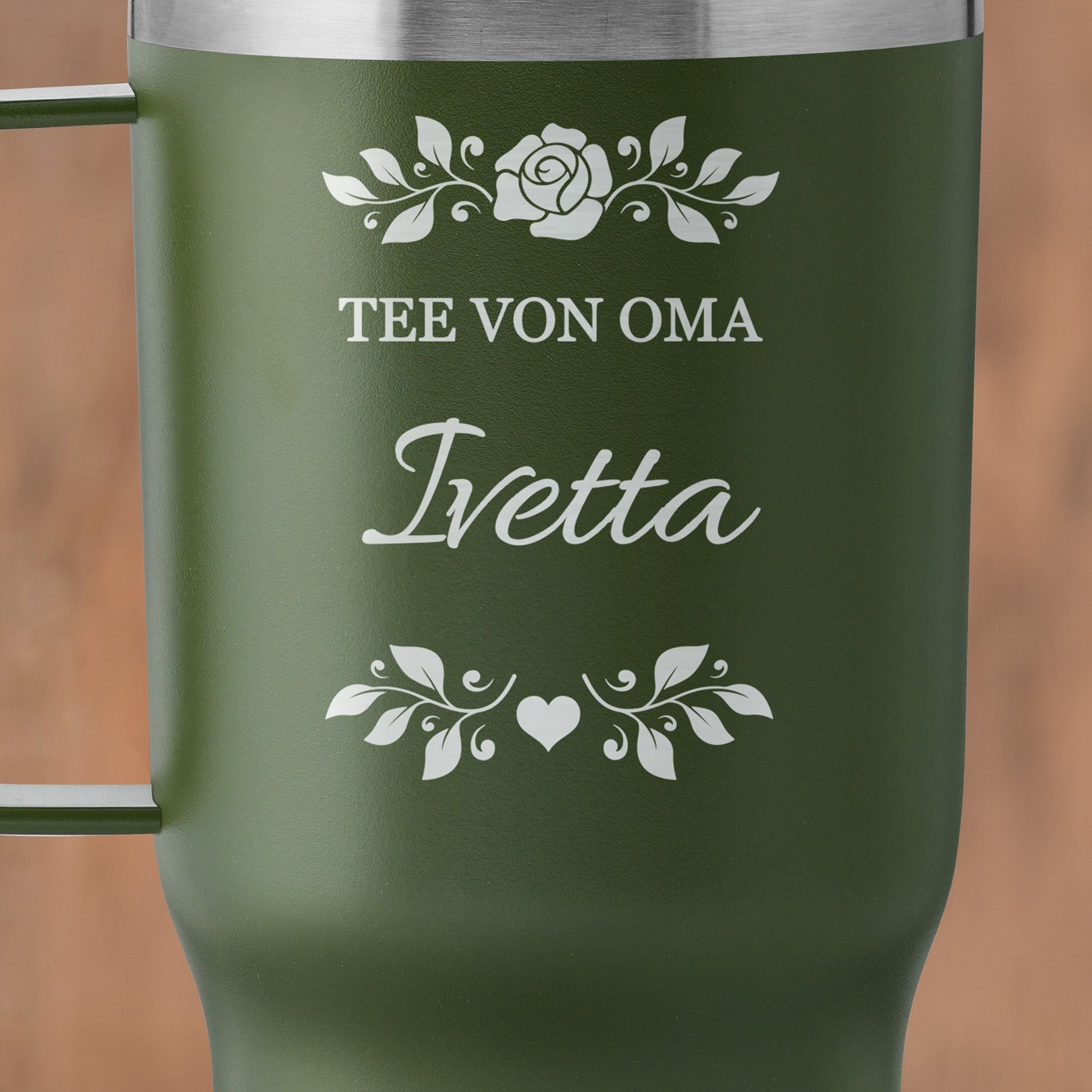 Grüner Isolierbecher mit transparentem Deckel und Gravur für Ihre Großmutti