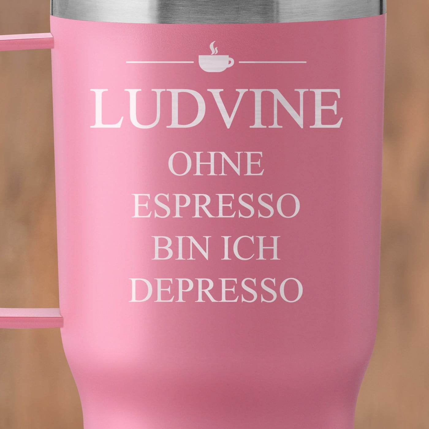 Rosa Isolierbecher mit Gravur und transparentem Deckel für sie eine Kaffeegenießerin zum Ehrentag
