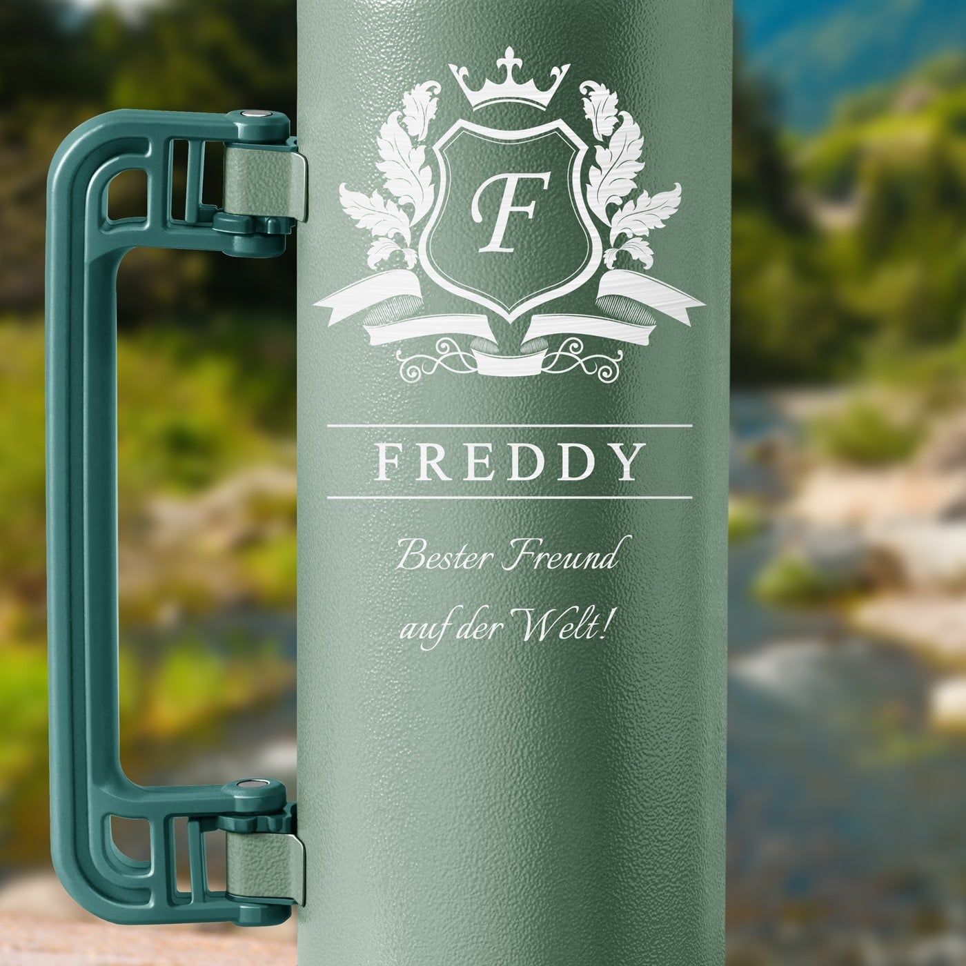 Grüne Thermosflasche mit Gravur und Trinkbecher für Ihren Freund zum Ehrentag Valentinstag