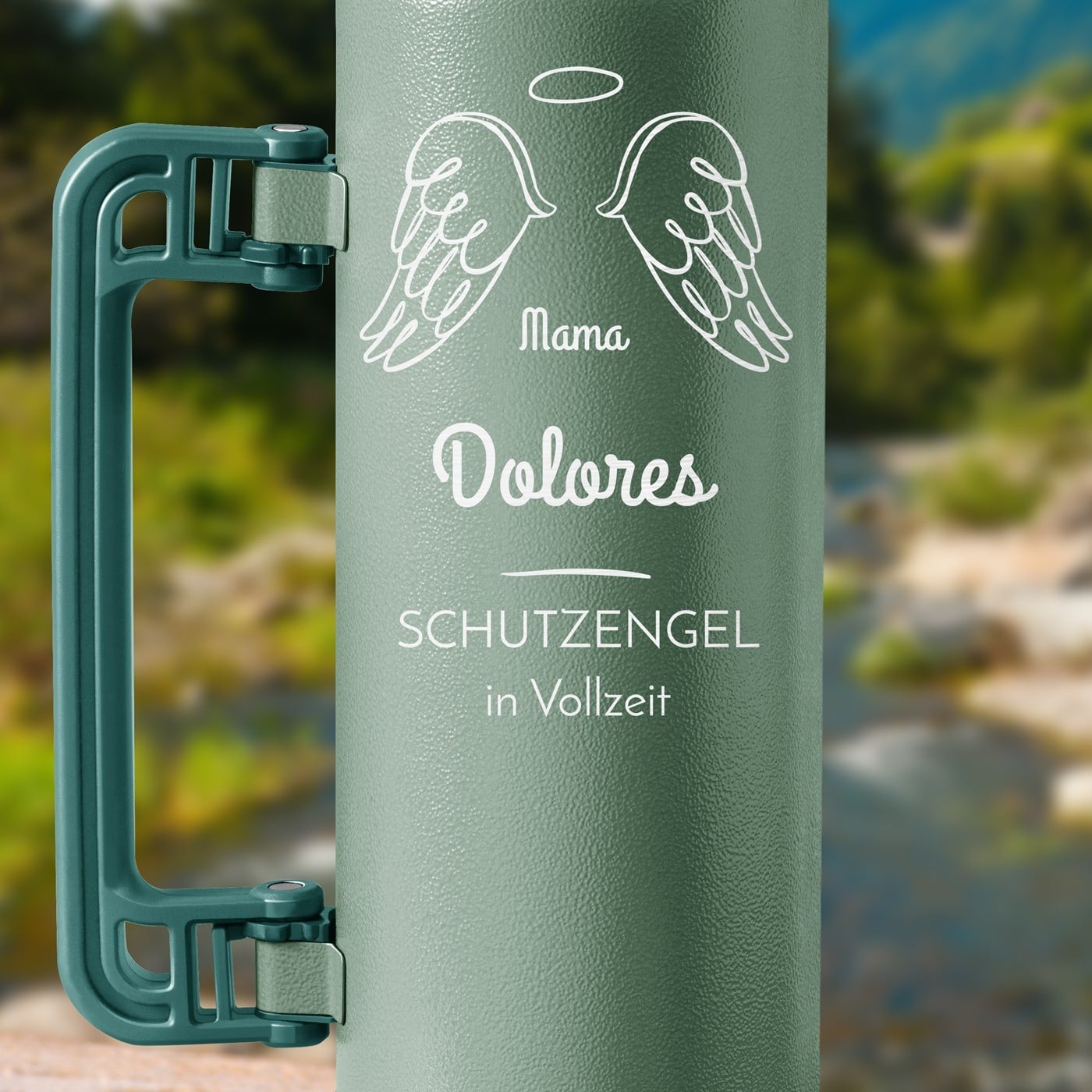 Grüne Thermosflasche mit Gravur und Trinkbecher für Ihre Mutter zum Muttertag