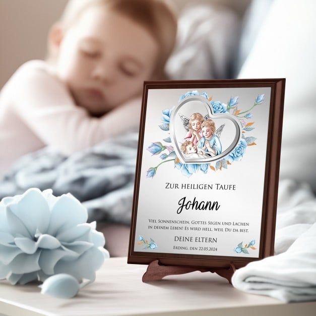 Personalisierte Holztafel mit Aufdruck für einen Jungen zur Heiligen Taufe