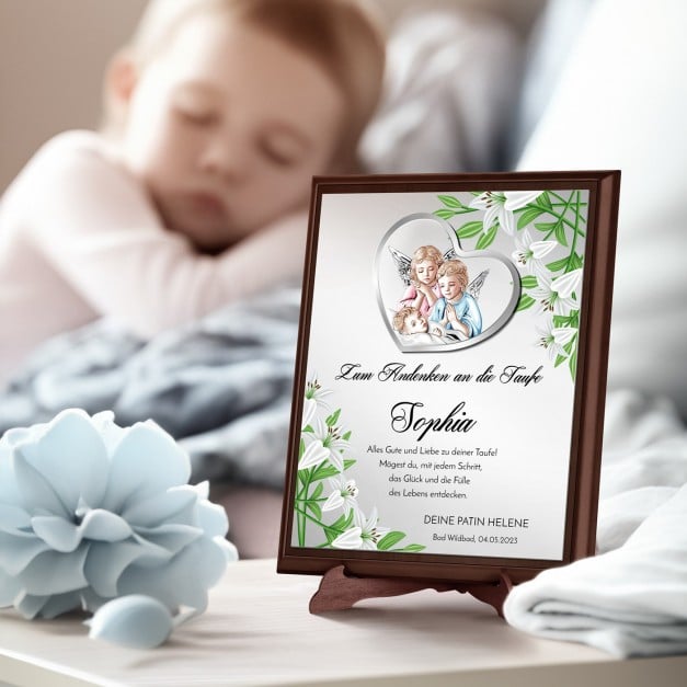 Personalisierte Holztafel mit Aufdruck für ein Mädchen zur Heiligen Taufe