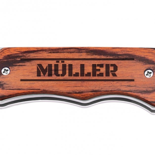 Jagdmesser mit Gravur für einen Mann