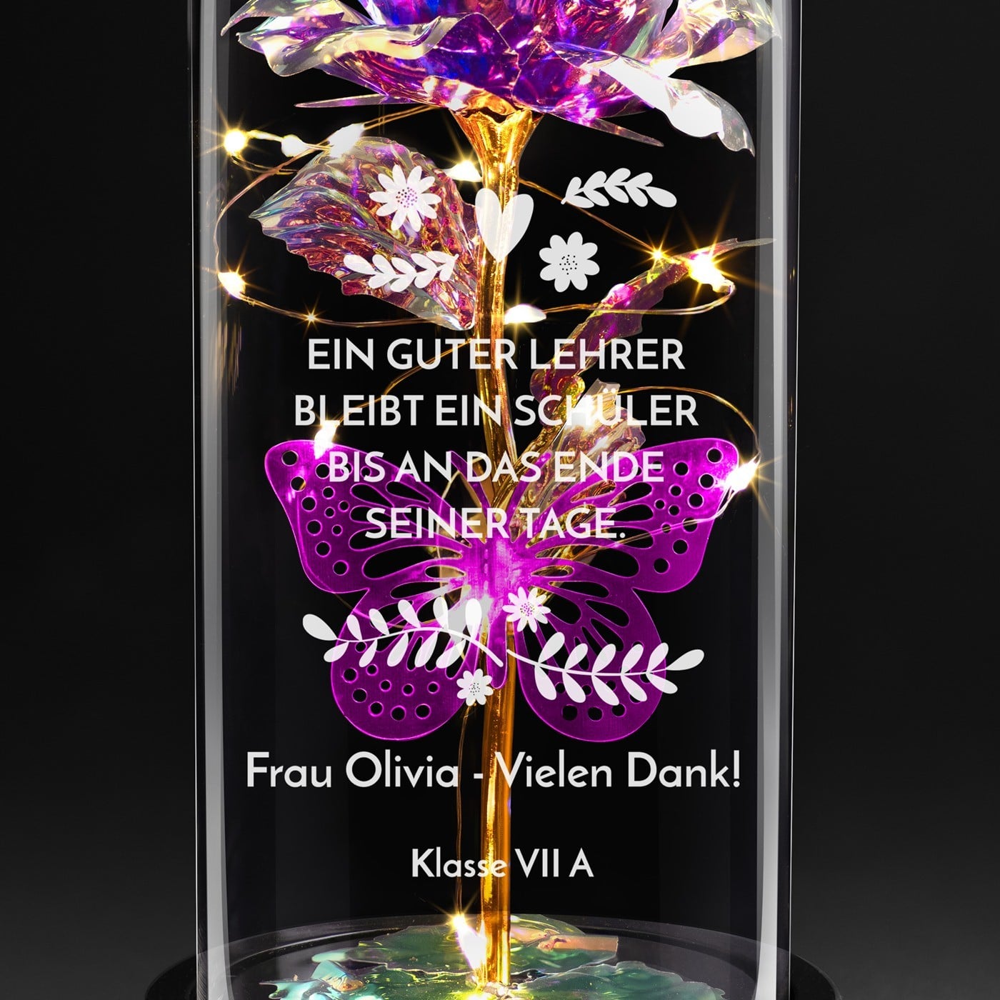Ewige Rose in Glaskuppel mit LED-Lichtern mit Gravur für Ihre Klassenlehrerin zum Schuljahresende