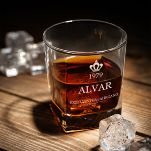 Whisky Glas mit Gravur für einen Scotchfan zum Geburtstag